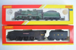 Two Hornby OO gauge electric steam train models to include R3172 Southern Railways 4-4-0 Schools