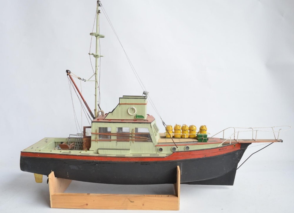 Large scratch built wooden radio controlled model of the 'Orca' as featured in the film Jaws, approx - Image 7 of 9