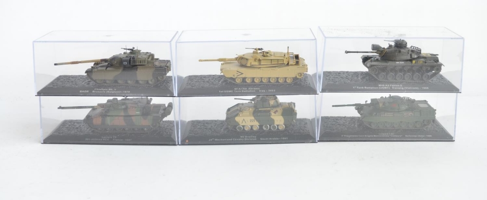 Collection of diecast armour models including 24 cased 1/72 tanks from DeAgostini (no magazines), - Image 5 of 8