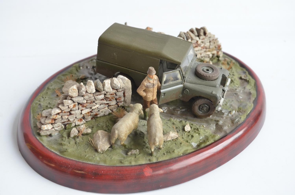 Two well presented farming related dioramas to include resin/ceramic grey tractor with resting - Image 4 of 8