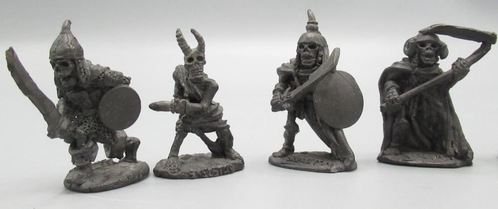 Eight 1984 Games Workshop lead figures - Image 2 of 3