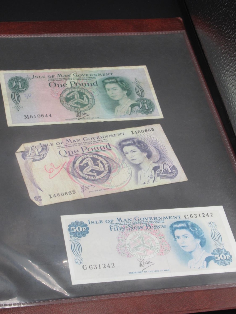WITHDRAWN - Collection of assorted British bank notes to inc. Stockton Cleveland Bank £5 28th Oct. - Image 25 of 25