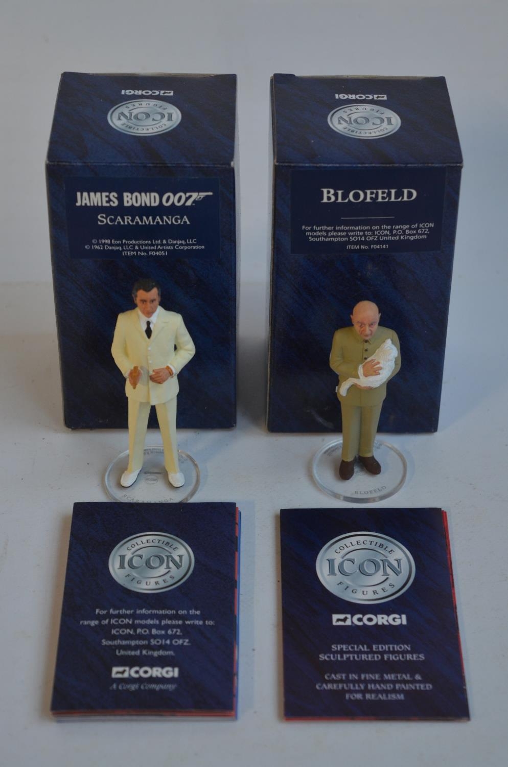 Six boxed pre-painted metal James Bond Corgi Icon Figure models in 1/24 scale to include James Bond, - Bild 6 aus 8