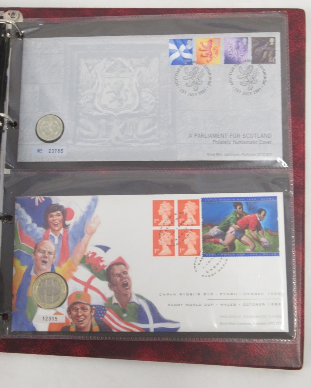 Assorted collection of Coin covers in folder and loose to inc. The 100th Year of HM Queen - Image 17 of 18
