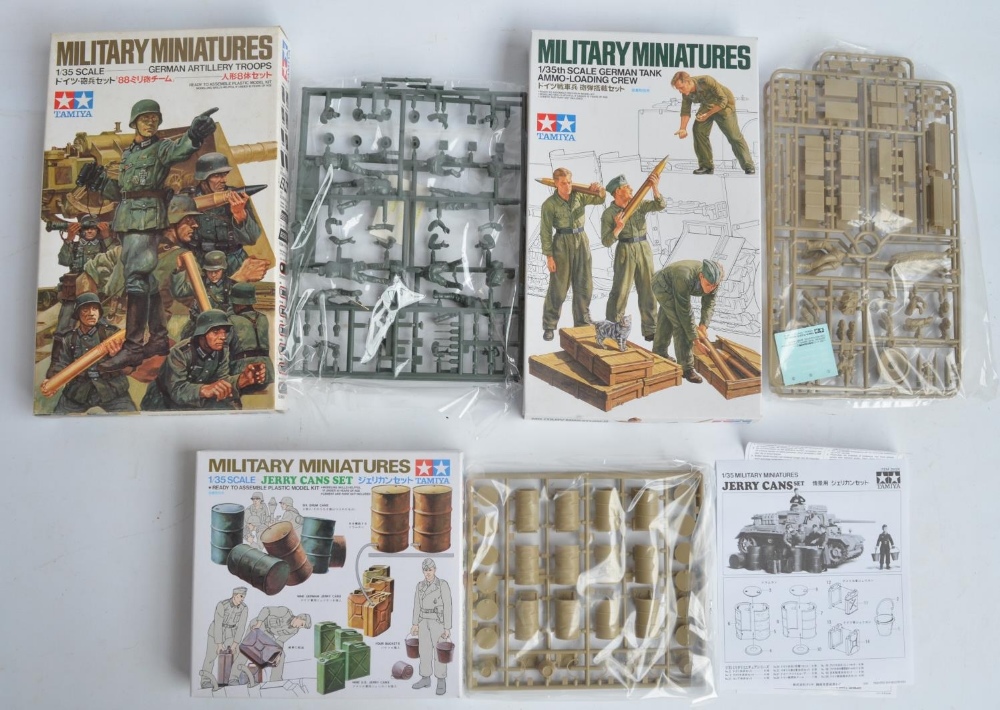 Collection of 11 unstarted 1/35 scale WWII German armour and crew plastic model kits/sets to include - Image 7 of 7