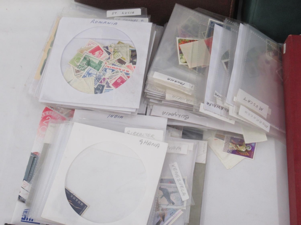 Assorted collection of mixed GB and International stamps loose and in 10 albums/folders, with 2 - Image 3 of 7