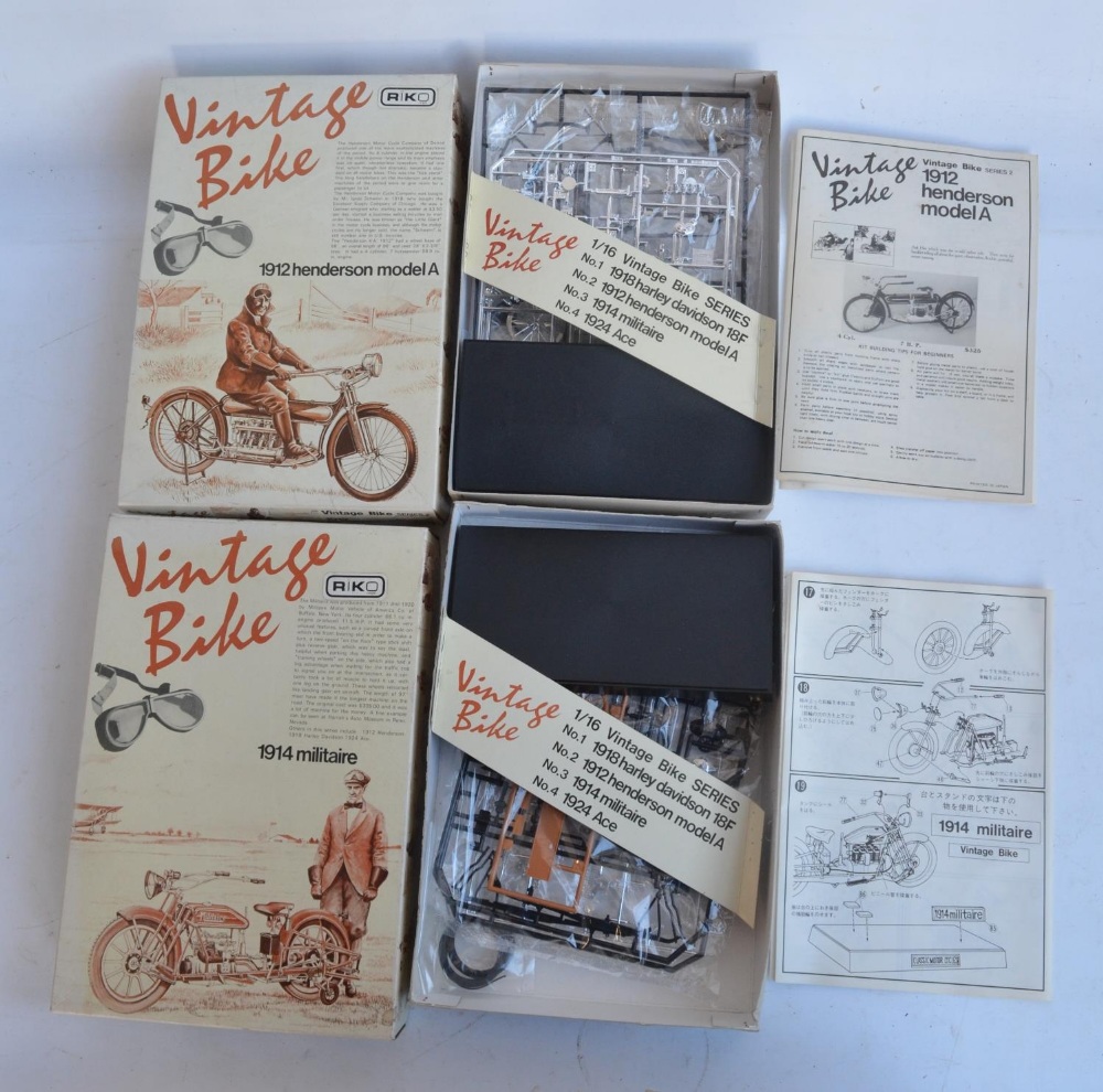 Four 1/16 scale Vintage Bike Series plastic model motorcycle kits from Aoshima to include 1912 - Image 2 of 4