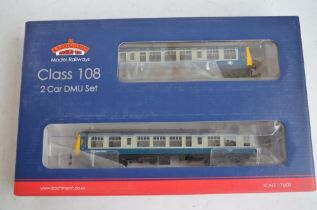Bachmann 32-905 Class 108 two car DMU set, BR blue and grey livery with power and dummy cars (8