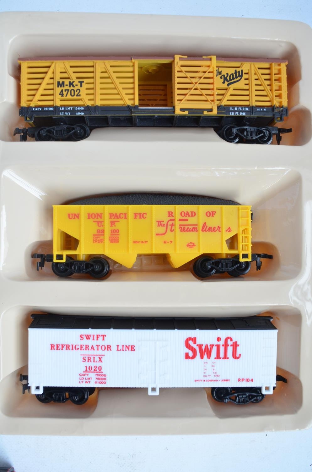 Collection of train models to include OO gauge Airfix Euston To Manchester boxed set (box very - Image 9 of 9