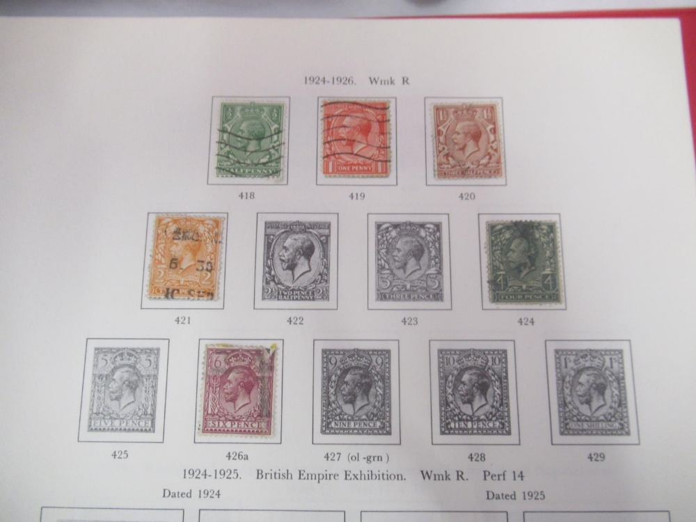 Assorted collection of mixed GB and International stamps loose and in 13 folders/albums, with a - Image 7 of 10