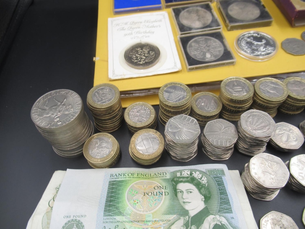 Large mixed collection of British coins and bank notes to inc. commemorative £2 coins (approx 247) - Image 4 of 15
