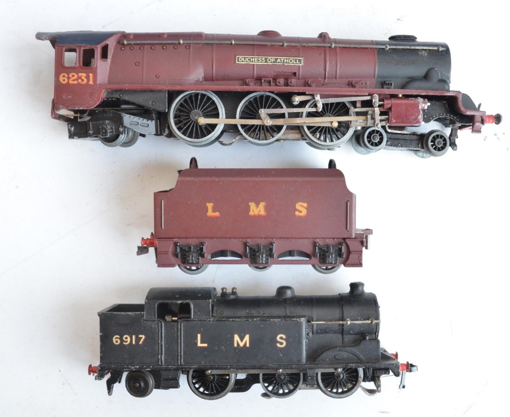 Collection of vintage Hornby Dublo (3 rail electric) railway models and accessories to include boxed - Image 10 of 12