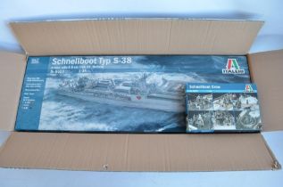 Unbuilt/factory sealed Italeri 1/35 scale 5620 Type S-38 Schnellboot German WWII motor torpedo