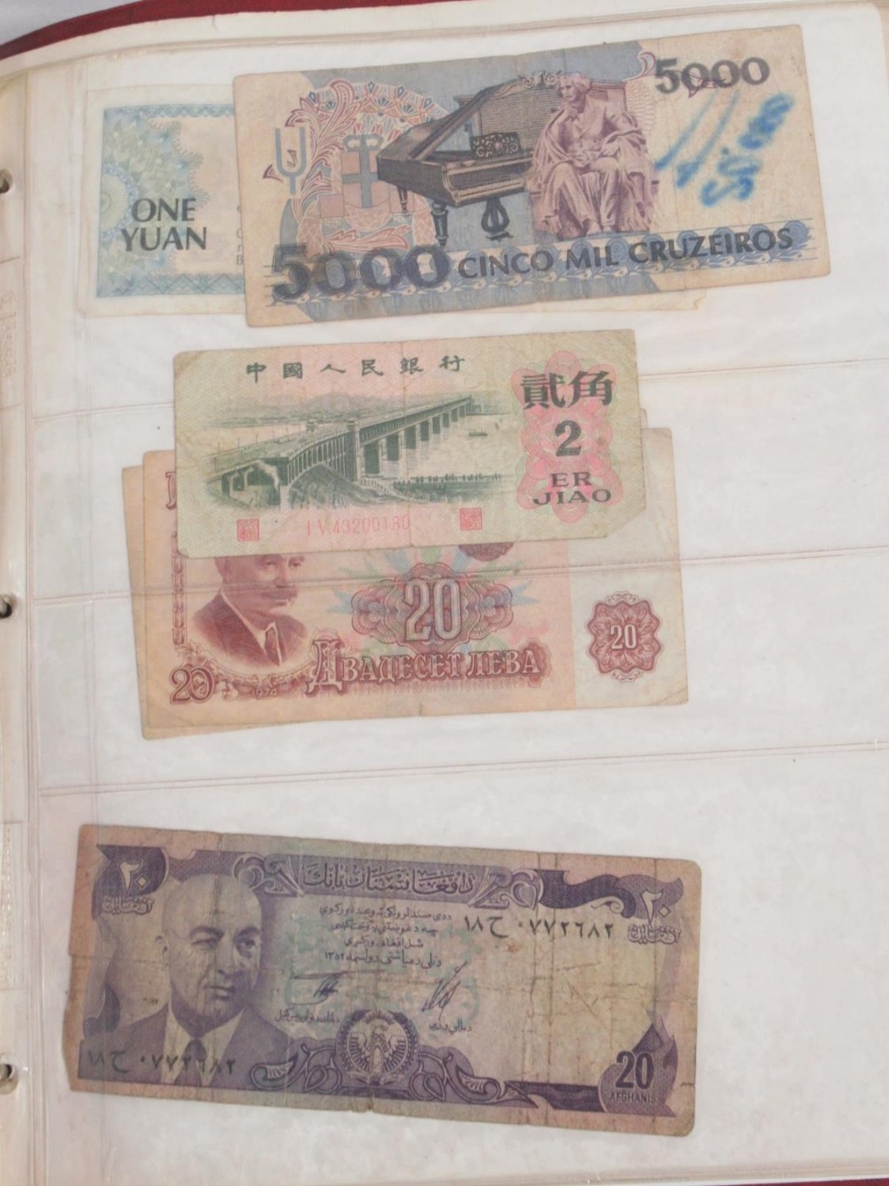 Mixed collection of GB and International banknotes in 3 folders - Image 11 of 32