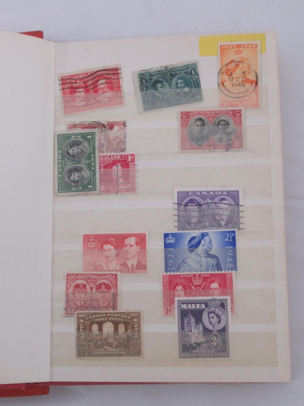 Assorted collection of GB, commonwealth and International stamps to inc. stamp book of GB Postage - Image 10 of 20