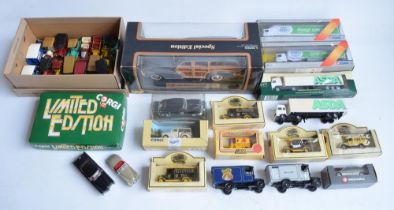 Collection of diecast model vehicles, many boxed, various scales and manufacturers to include