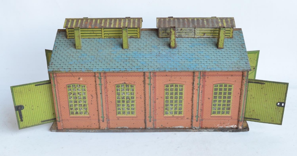 Vintage Hornby Meccano O gauge tinplate lithographed No2 locomotive shed in fair condition for