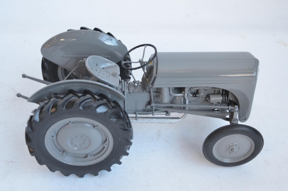 Universal Hobbies 1/16th scale highly detailed diecast Massey Ferguson TE20 'The Little Grey' - Image 2 of 9
