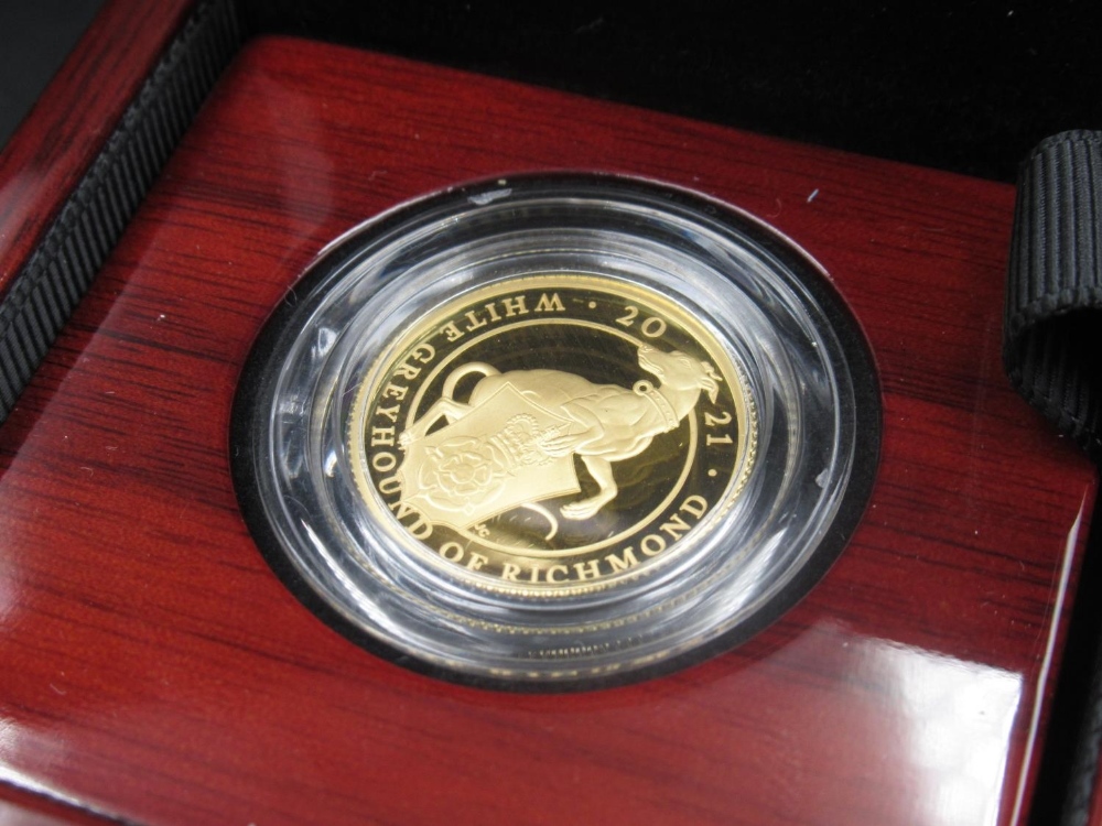 The Royal Mint - The Queen's Beasts: The White Greyhound of Richmond 2021 UK Quarter-Ounce Gold - Image 2 of 4