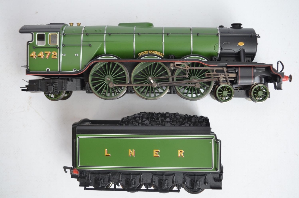 Hornby OO gauge R2261 Super Detail LNER 4-6-2 Class A3 'Flying Scotsman' electric steam locomotive - Image 3 of 3