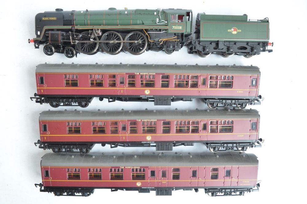 Two limited edition Hornby OO gauge boxed train pack sets to include R2660M 'The Norfolkman' BR 4- - Image 4 of 12