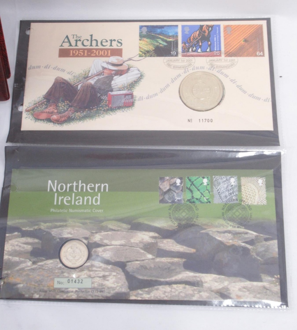 Assorted collection of Coin covers in folder and loose to inc. The 100th Year of HM Queen - Image 5 of 18