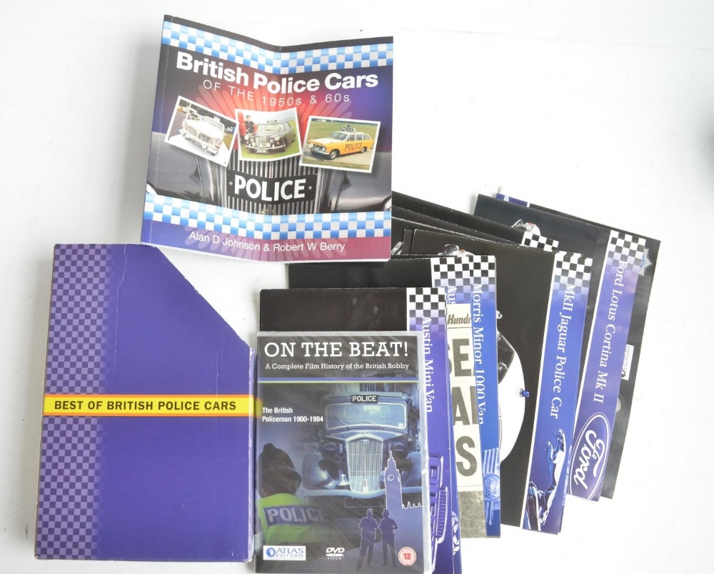 Collection of twenty six boxed 1/43 scale previously displayed British Police Car diecast models - Bild 4 aus 10