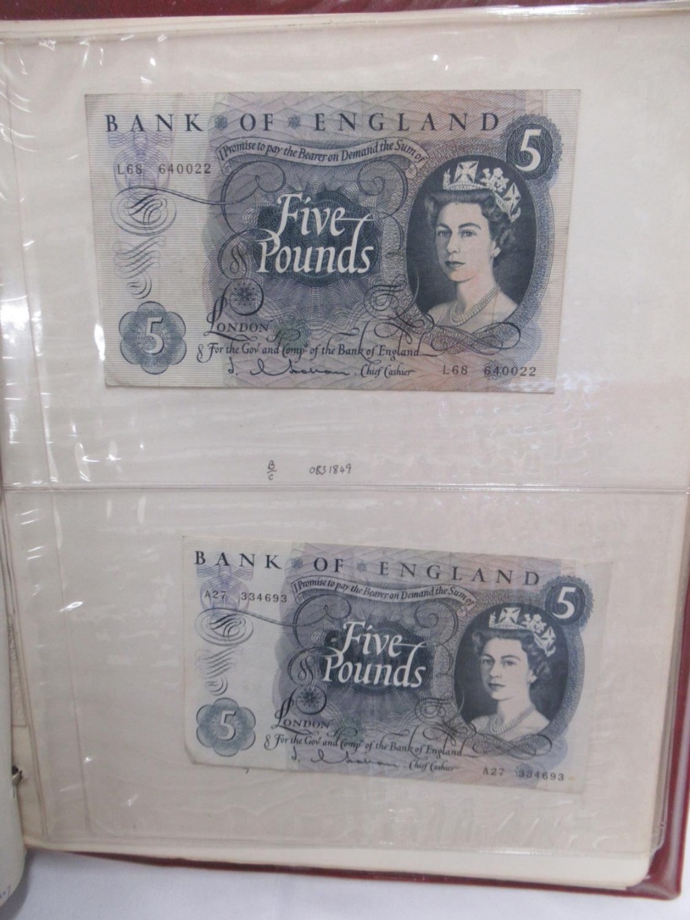 Mixed collection of GB and International banknotes in 3 folders - Image 17 of 32