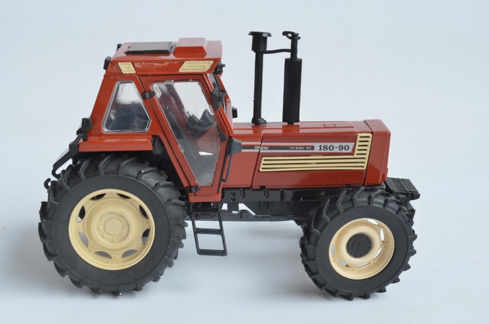 Ros 1/18th scale Fiat 180-90 Turbo DT diecast tractor model in very good previously displayed - Image 2 of 8