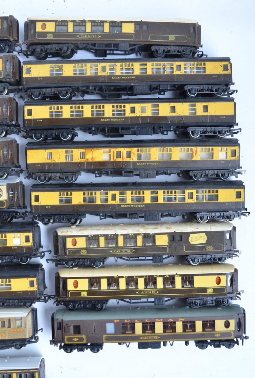 Collection of previously run unboxed OO gauge passenger coaches to include Hornby, Tri-ang and - Image 2 of 7