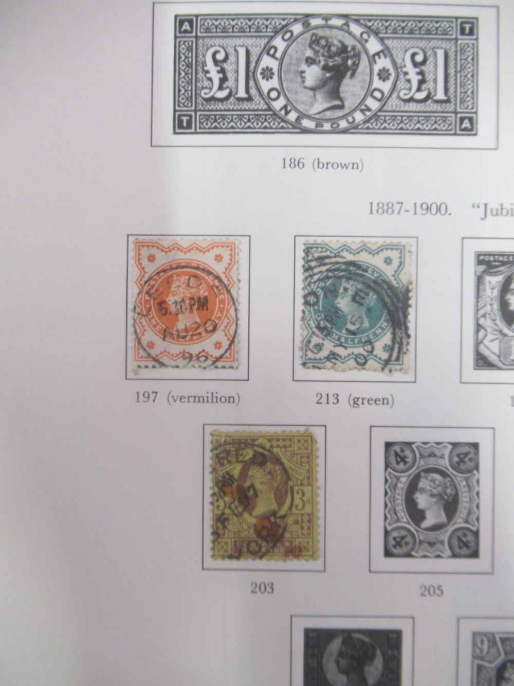 Assorted collection of mixed GB and International stamps loose and in 13 folders/albums, with a - Image 4 of 10