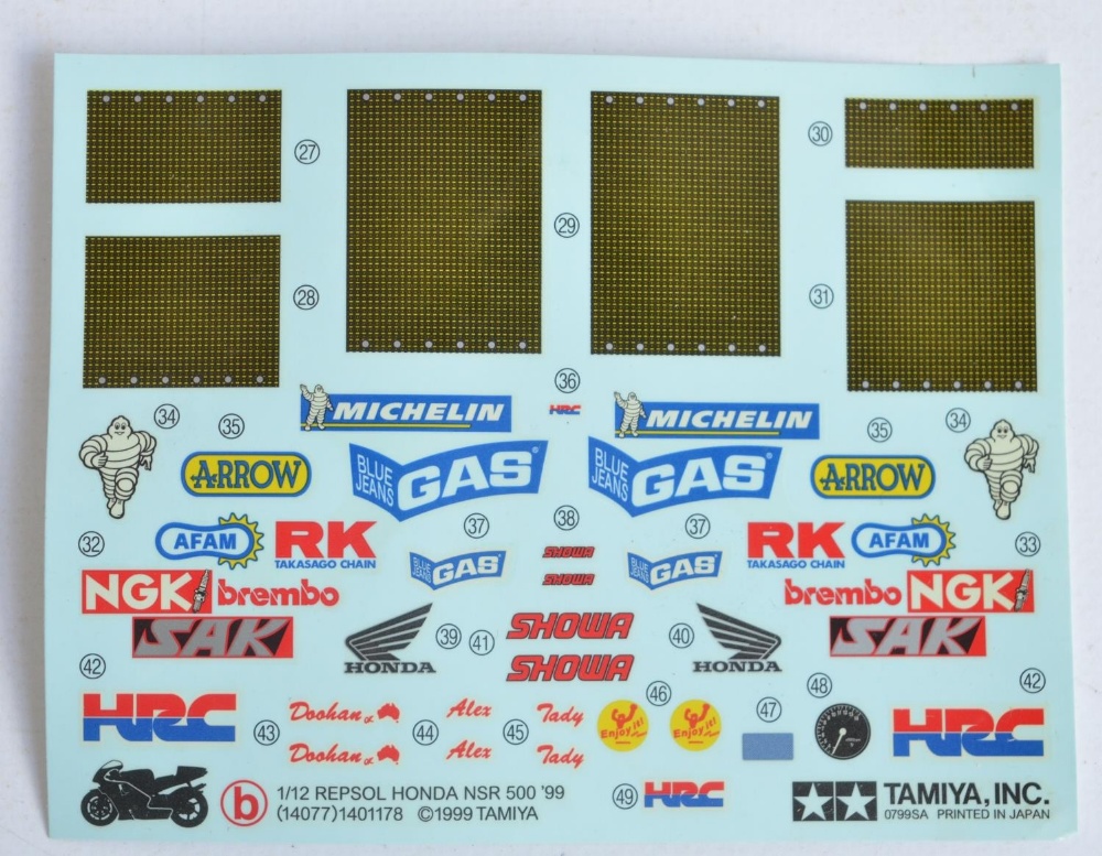 Two unbuilt 1/12 scale racing Honda motorcycle plastic model kits from Tamiya to include 14077 - Image 6 of 6