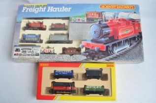 Hornby R390 OO gauge Freight Hauler electric train set with 0-4-0T Queen Mary and 5 goods wagons (