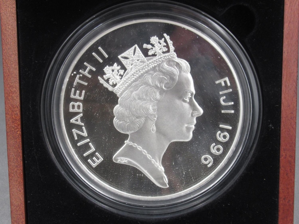 Royal Mint 1996 Fiji Silver Proof $50 Coin, Limited Edition no.774/999 (1kg) - Image 4 of 5