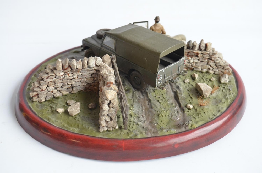 Two well presented farming related dioramas to include resin/ceramic grey tractor with resting - Image 5 of 8