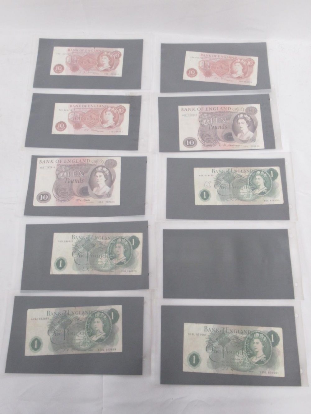 Mixed collection of GB and International banknotes in 3 folders - Image 29 of 32