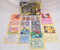 Pokémon - Crown Zenith Pikachu VMax Special Collection box set, MGC 2022 Pokémon Charizard V