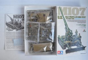 Twelve unbuilt 1/35 post Vietnam War US and Australian armour models and figure sets from Tamiya,