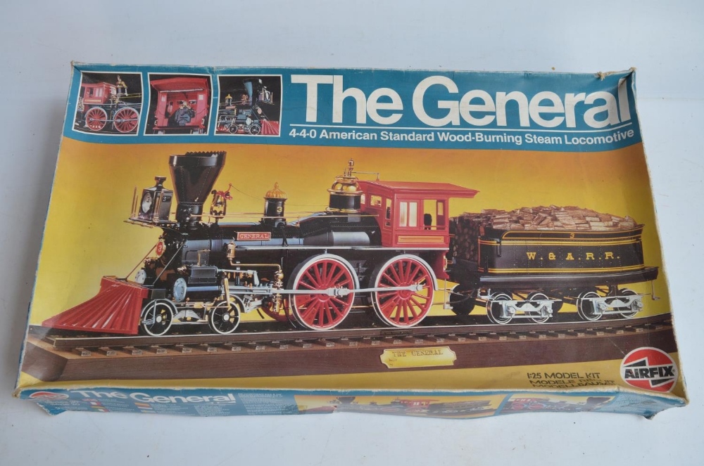 Vintage unstarted Airfix series 20 1/25 scale 'The General' 4-4-0 American wood burning steam