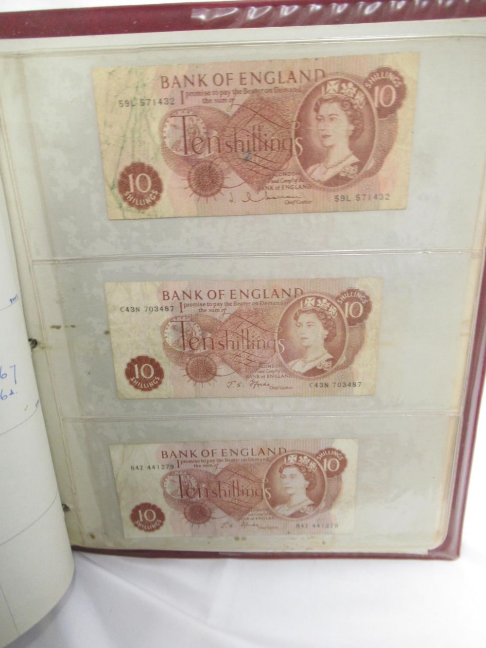 Mixed collection of GB and International banknotes in 3 folders - Image 20 of 32