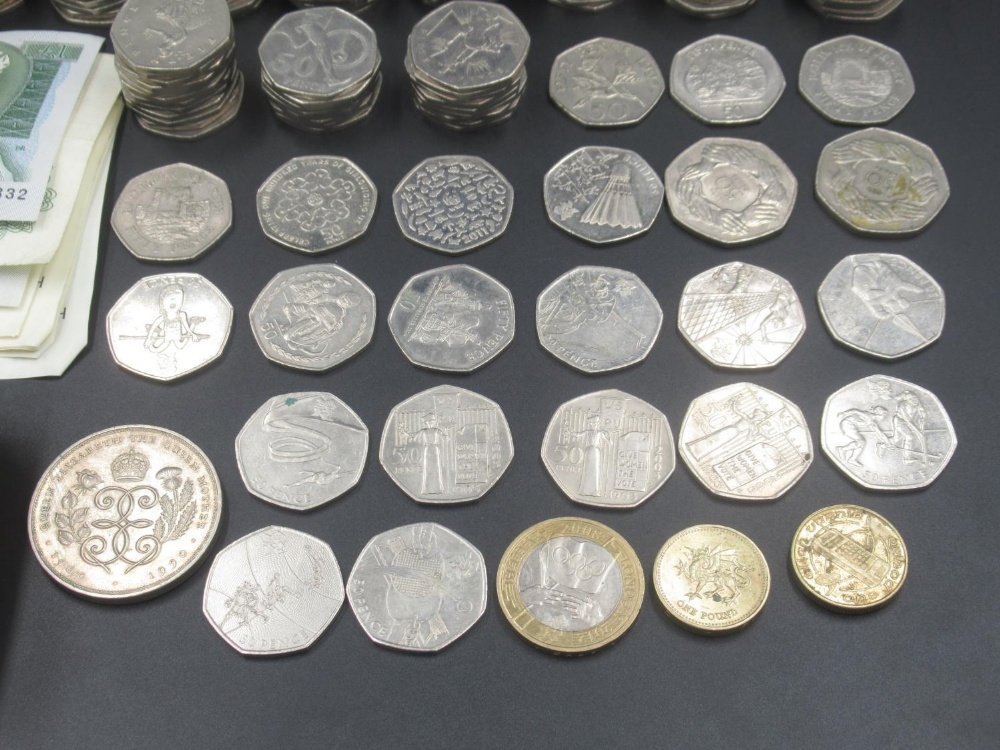 Large mixed collection of British coins and bank notes to inc. commemorative £2 coins (approx 247) - Image 2 of 15