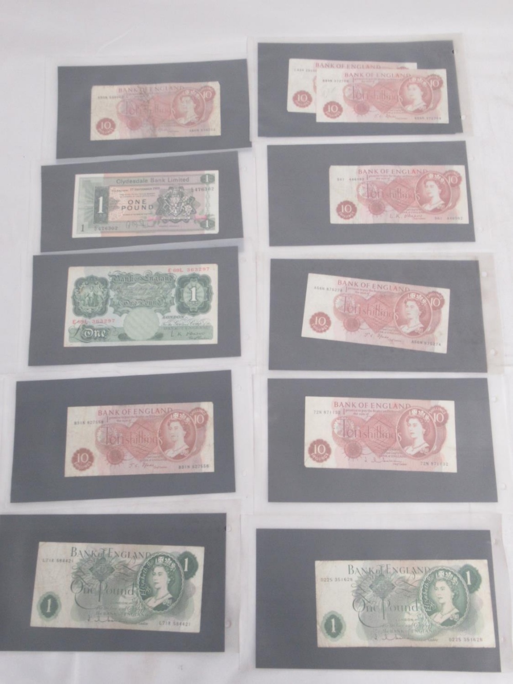 Mixed collection of GB and International banknotes in 3 folders - Image 27 of 32