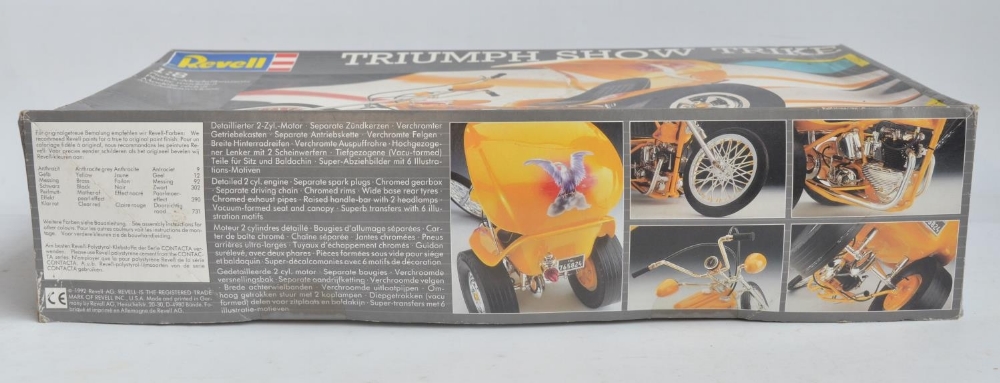 Factory sealed 1/8 scale Revell 7953 Triumph Show Trike plastic model kit, boxed a little crushed - Image 2 of 3