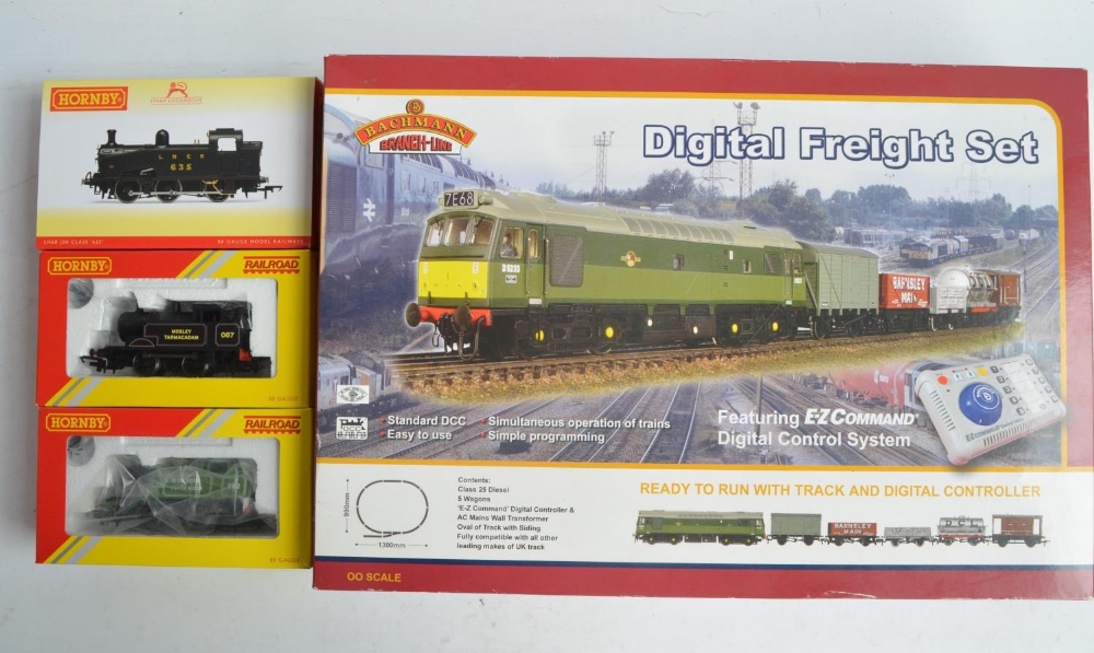 Bachmann OO gauge Digital Freight Set 30-045 with Class 25 diesel and replacement goods wagons (