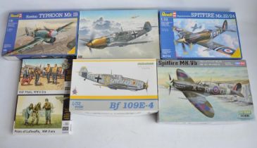 Collection of unbuilt 1/32 scale WWII era plastic model kits and figure sets to include Hobby Boss