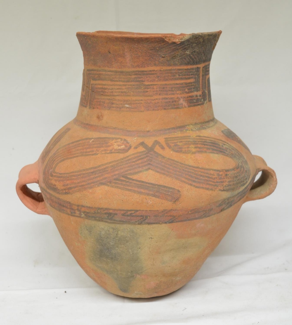 Collection of antique clay pots to include 2 painted examples, the smallest Pre-Columbian with - Image 3 of 3