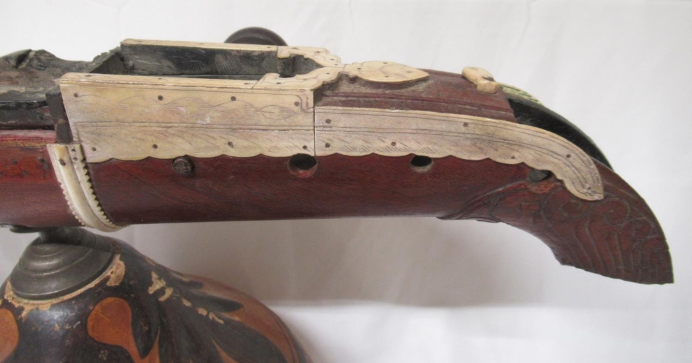 Large Old Indian Veena/Sitar with decorative floral bone banding, fluted bowl back, head stock - Image 5 of 11