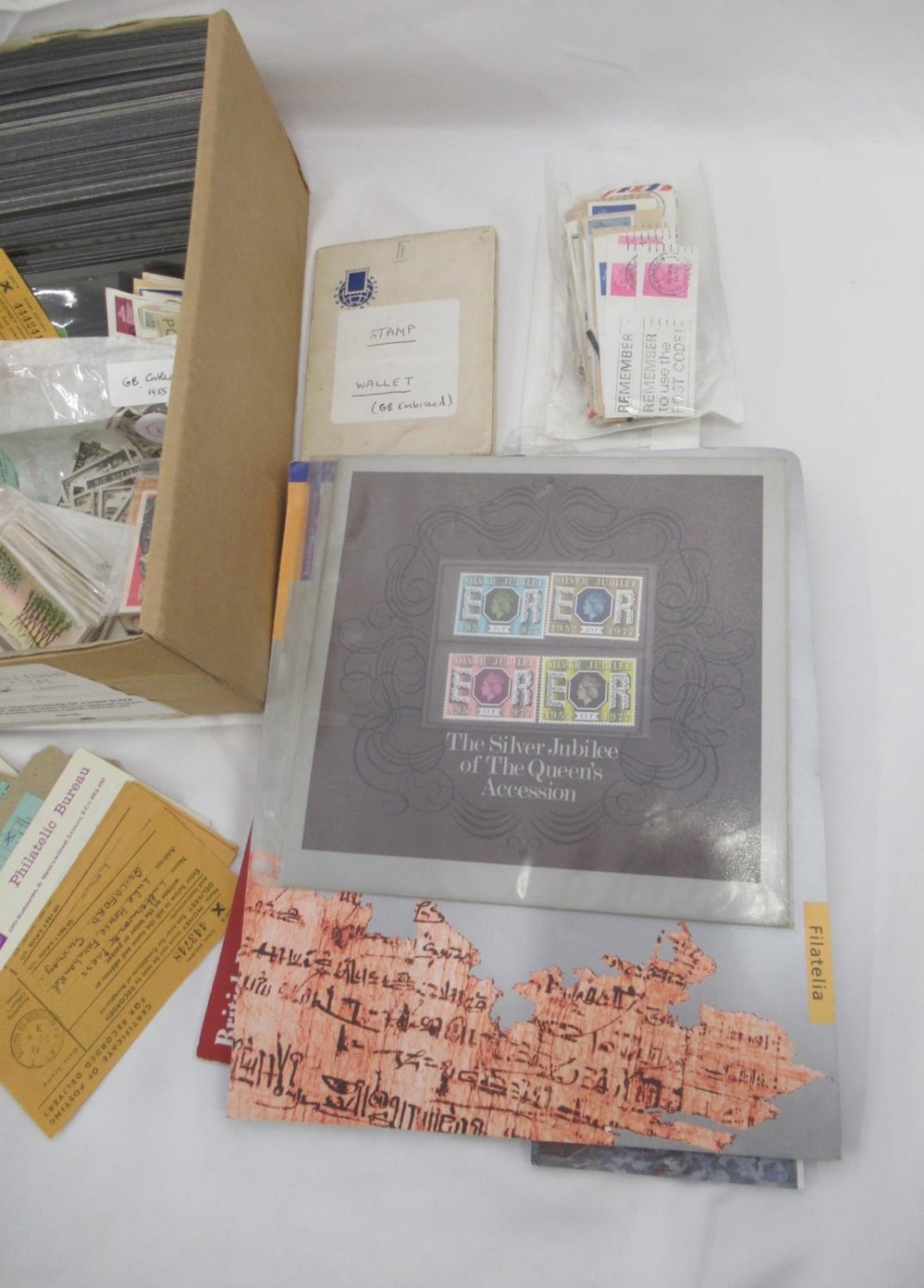 Assorted collection of stamps and covers both loose and in folders/albums, collection of tweezers - Image 2 of 14