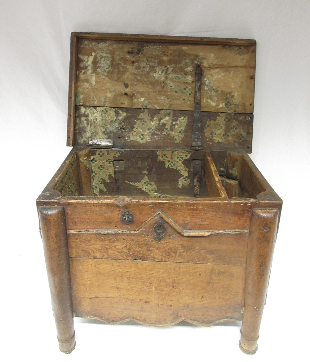 Small French oak and elm box, hinged top above moulded front with shaped frieze, turned supports, - Image 3 of 3