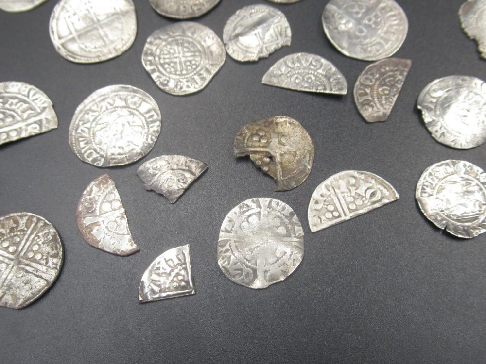 Collection of silver hammered coins, and some parts of silver hammered coins (27, gross 0.78ozt) - Image 5 of 5